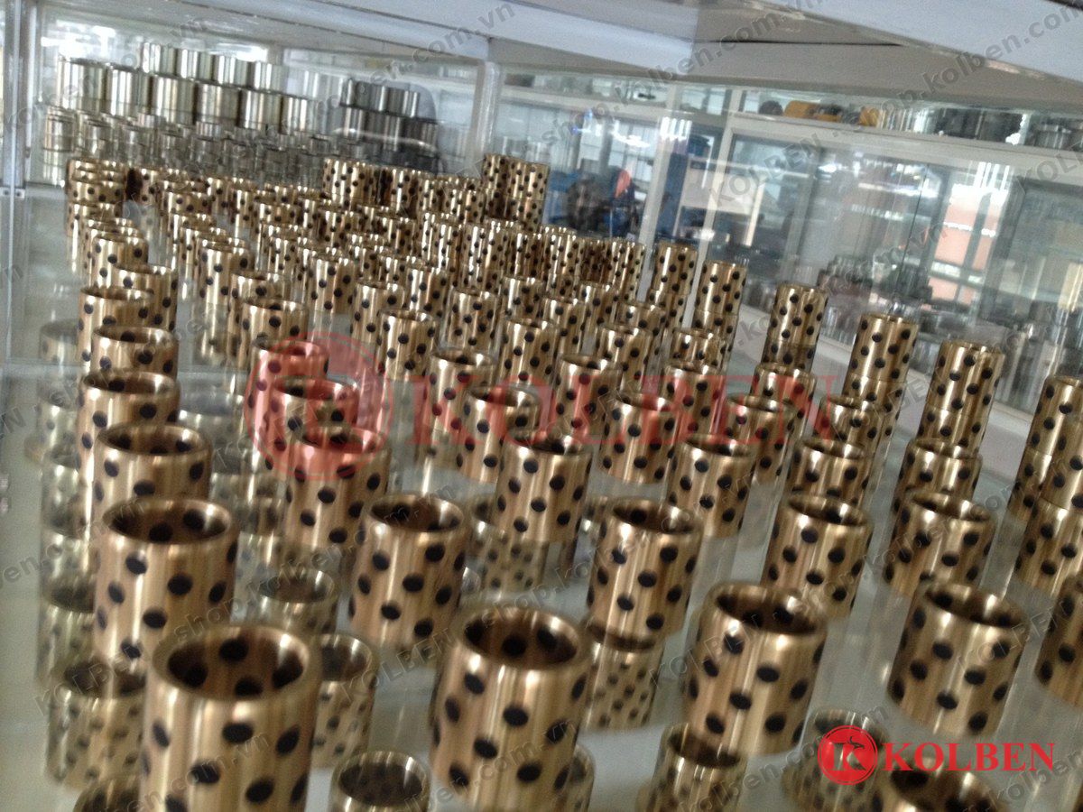 Bạc lót tự bôi trơn SPB trưng bày tại showroom KOLBEN