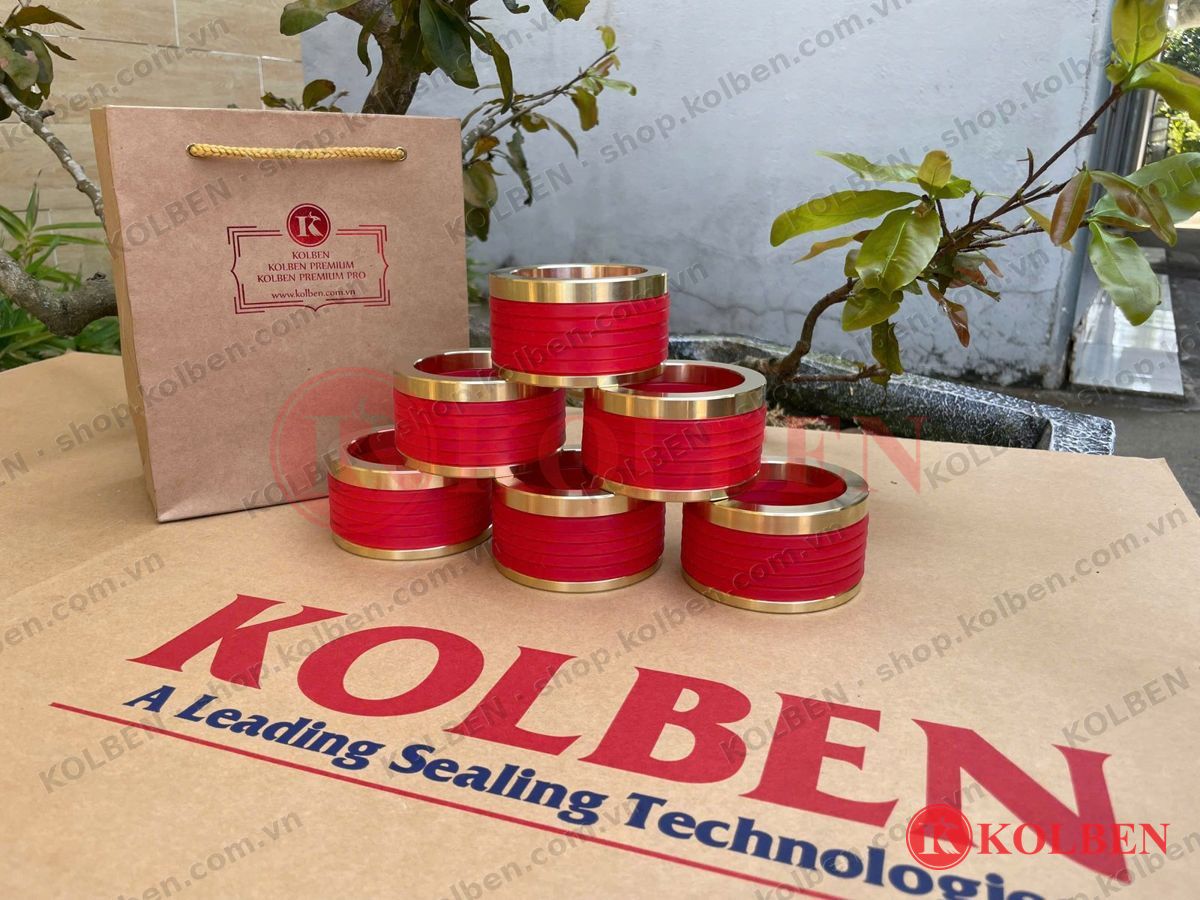 Bộ sản phẩm KOLBEN – KOLBEN Premium – KOLBEN Premium Pro bên túi quà và thùng hàng KOLBEN A Leading Sealing Technologies