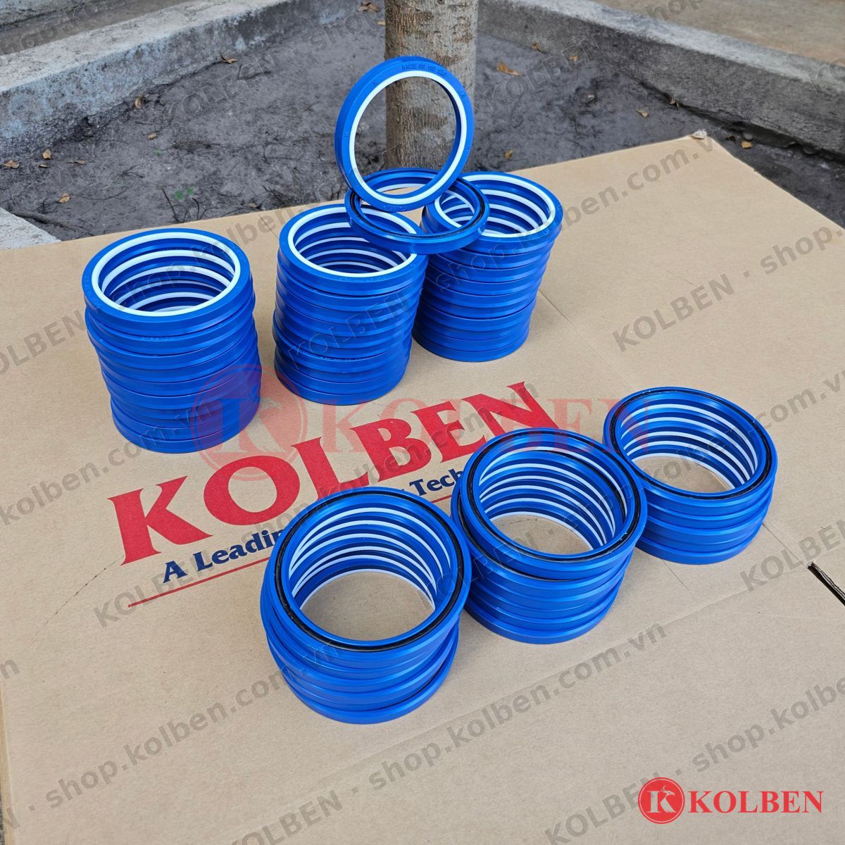 Lô phớt ty ben K628 KOLBEN chịu áp cao nhiệt cao xếp trên thùng hàng